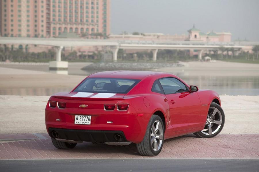  Chevrolet Camaro 2010 года  (фото 23 из 370)